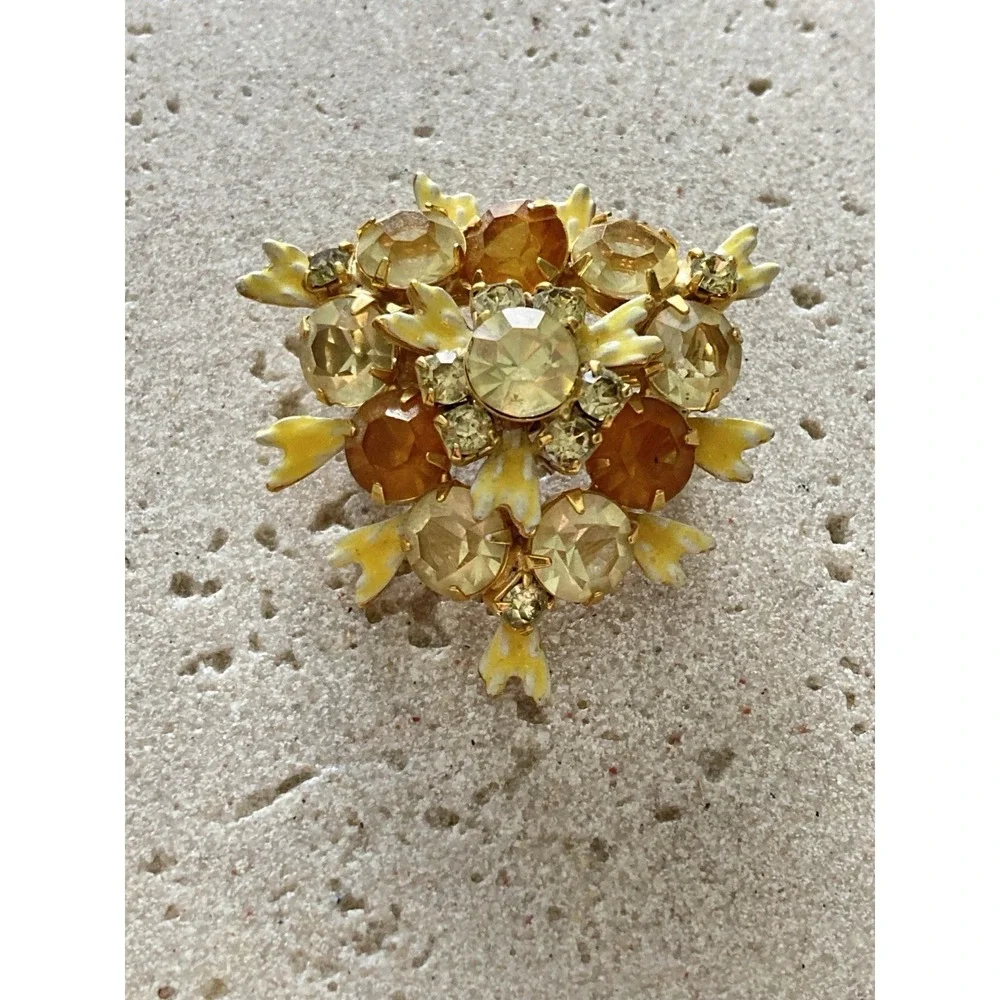 Vintage Brooch‎ In Honey & Champagne Rhinestone Enamel Flower Gold Tone Floral